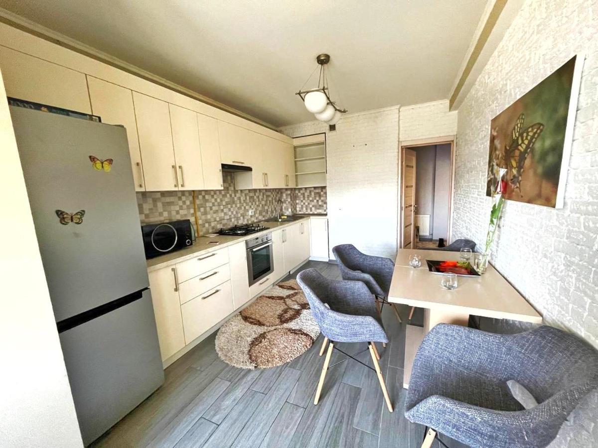 Luxury Central Flat Chisinau Ngoại thất bức ảnh